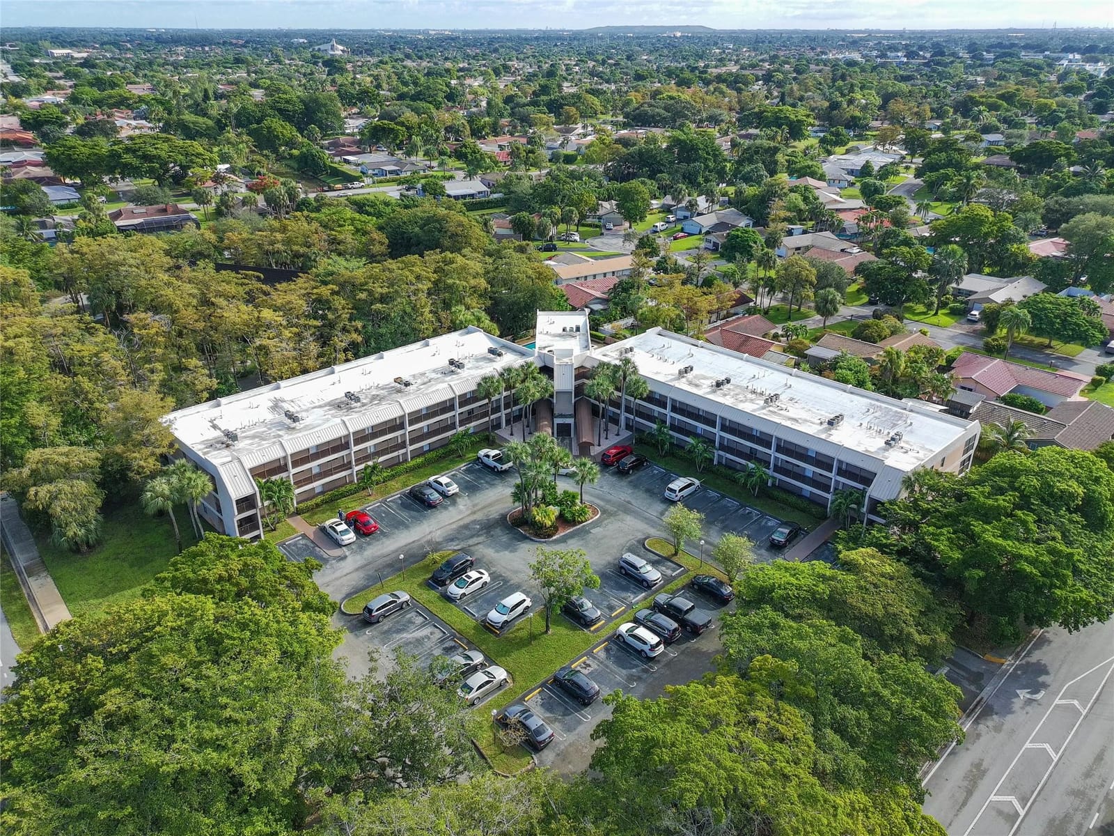 8725 Shadow Wood Boulevard 312, Coral Springs, FL 33071 photo 19