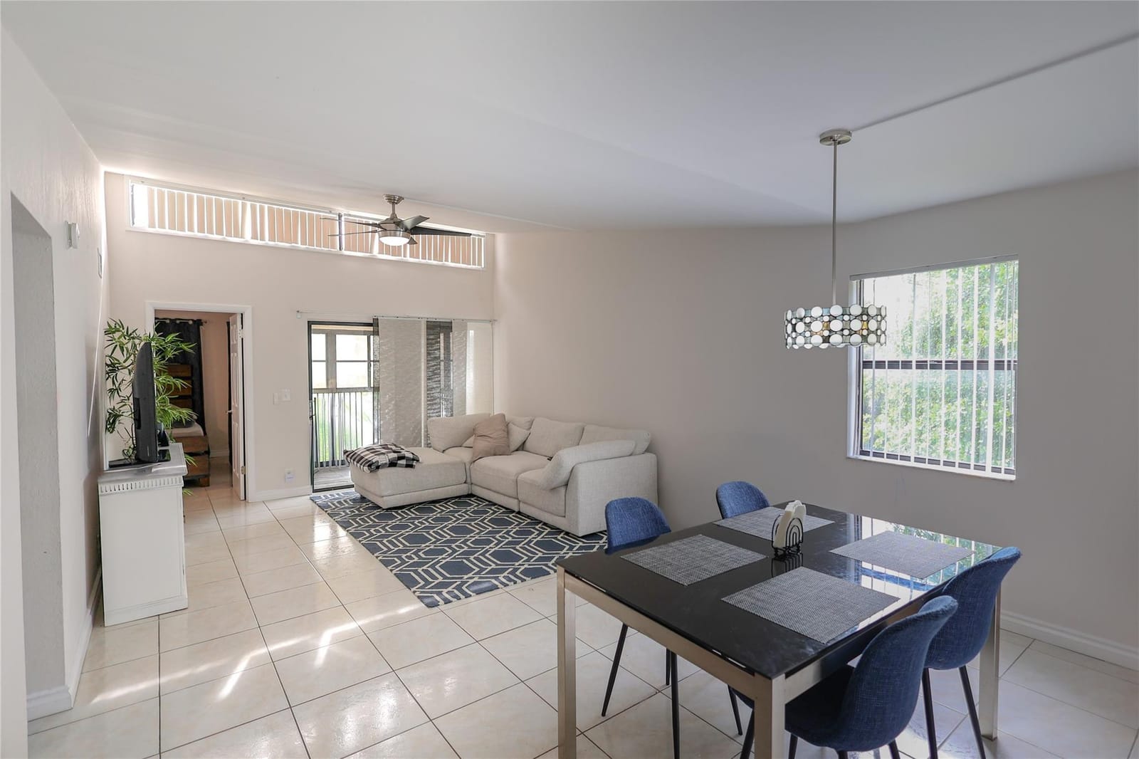 8725 Shadow Wood Boulevard 312, Coral Springs, FL 33071 photo 3