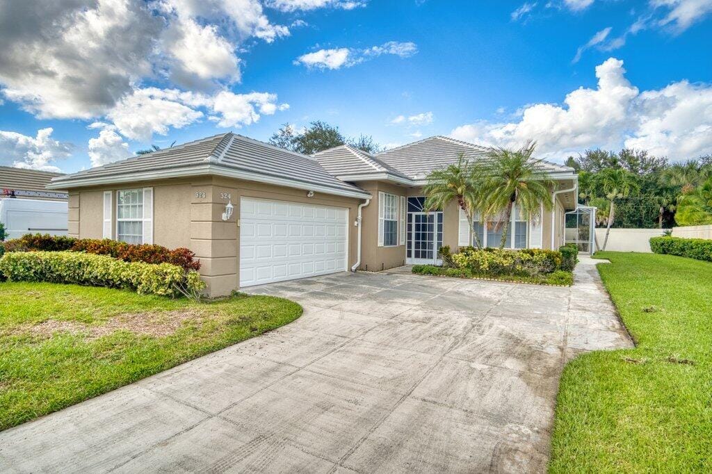 324 NW Bentley Circle, Port St. Lucie, FL 34986 photo 2