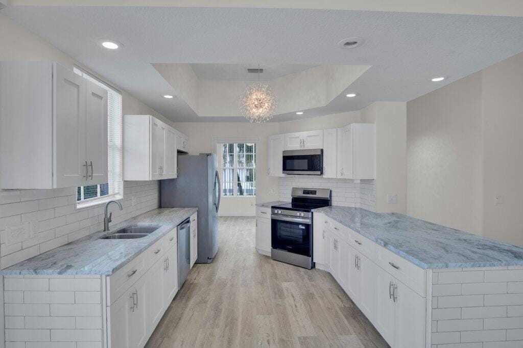 324 NW Bentley Circle, Port St. Lucie, FL 34986 photo 9