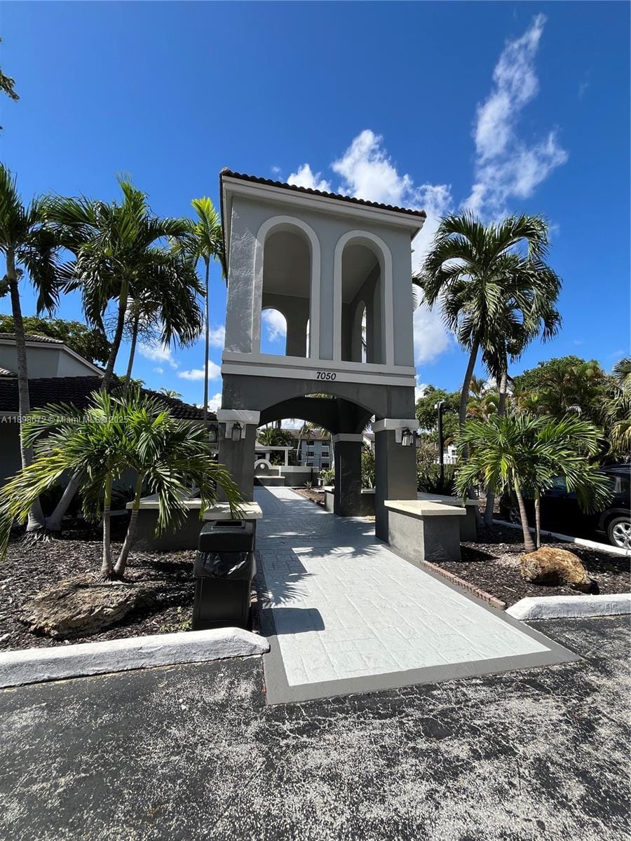7090 NW 179th Street 102, Hialeah, FL 33015