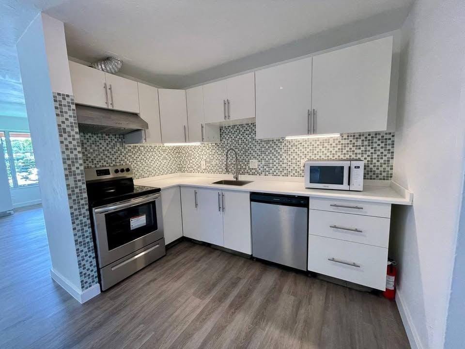 903 NE 7th Street — photo 2
