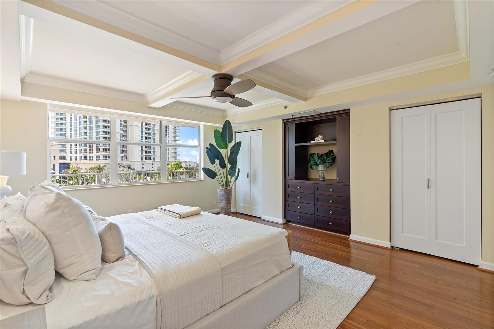 77 S Birch Road 5D — photo 12