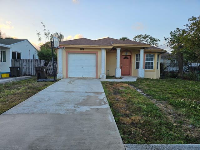 2109 Dock Street, sold in Bonnyview Add 2, West Palm Beach, FL