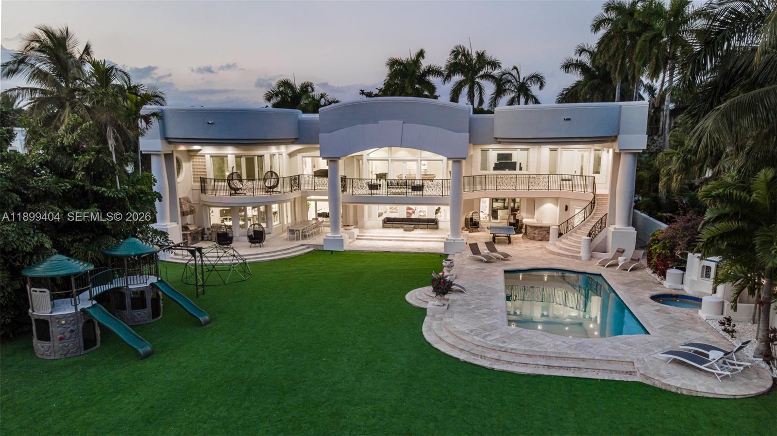 929 N Southlake Drive, Hollywood, FL 33019, Hollywood