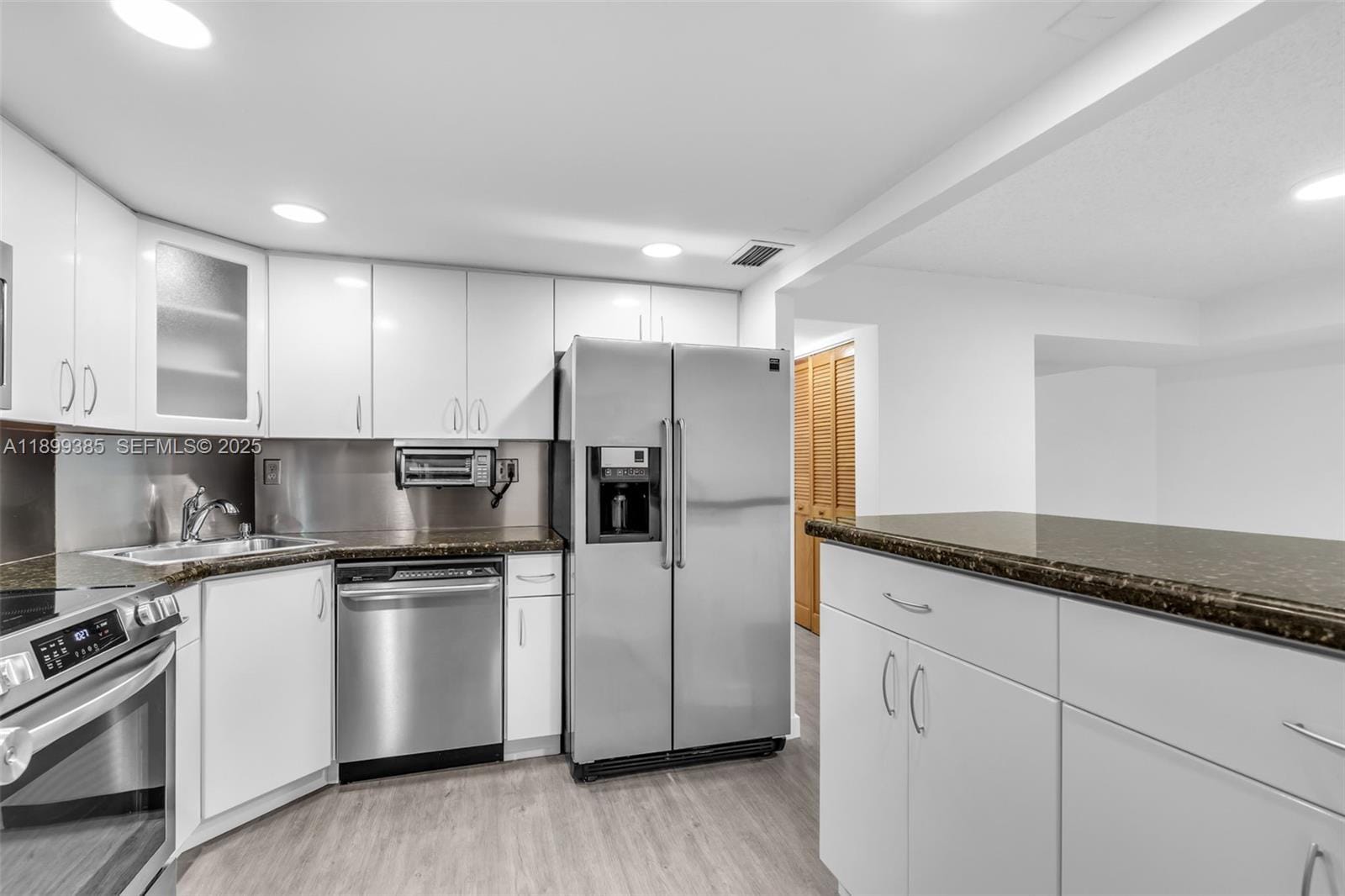 2333 Brickell Avenue PH208 — photo 12
