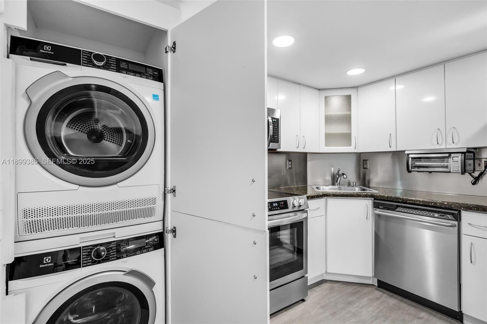 2333 Brickell Avenue PH208, Miami, FL 33129 photo 13