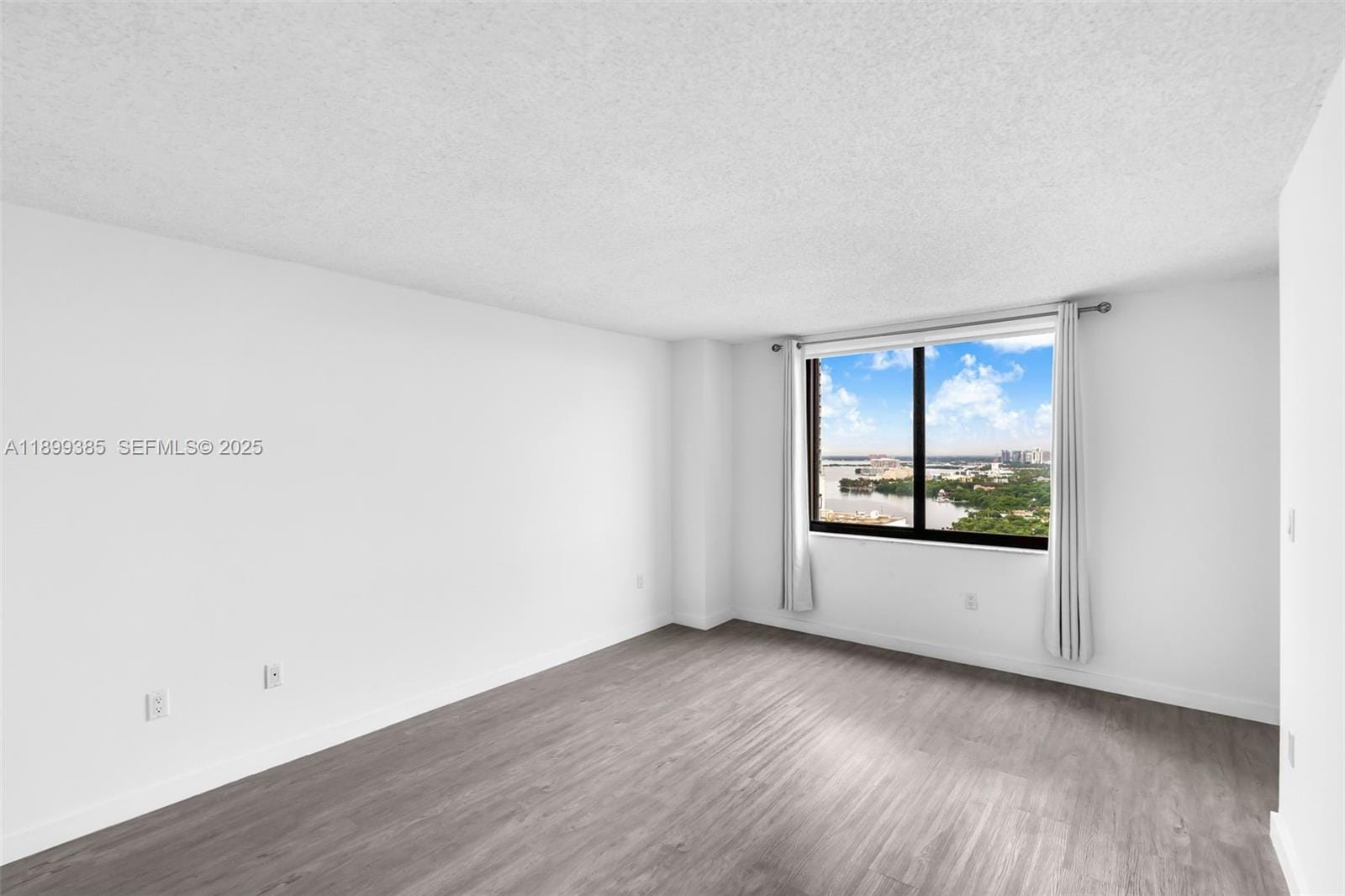 2333 Brickell Avenue PH208 — photo 5