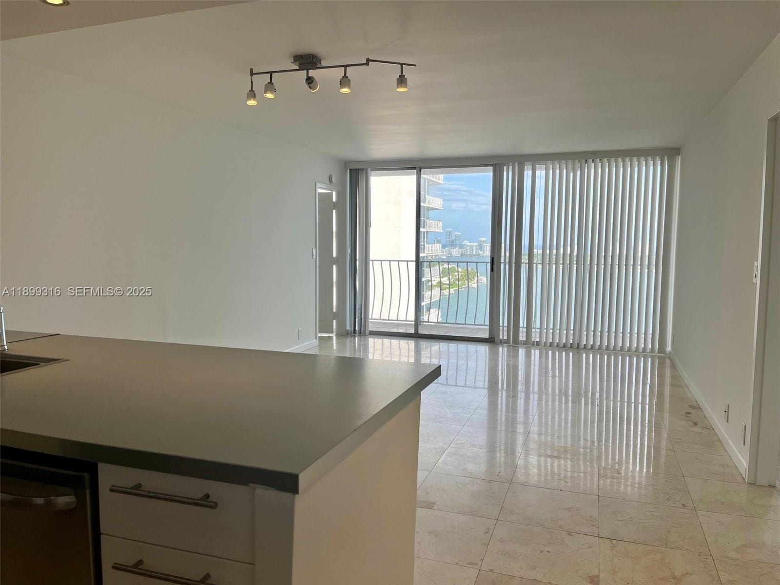 7601 E Treasure Drive 2308 — photo 4