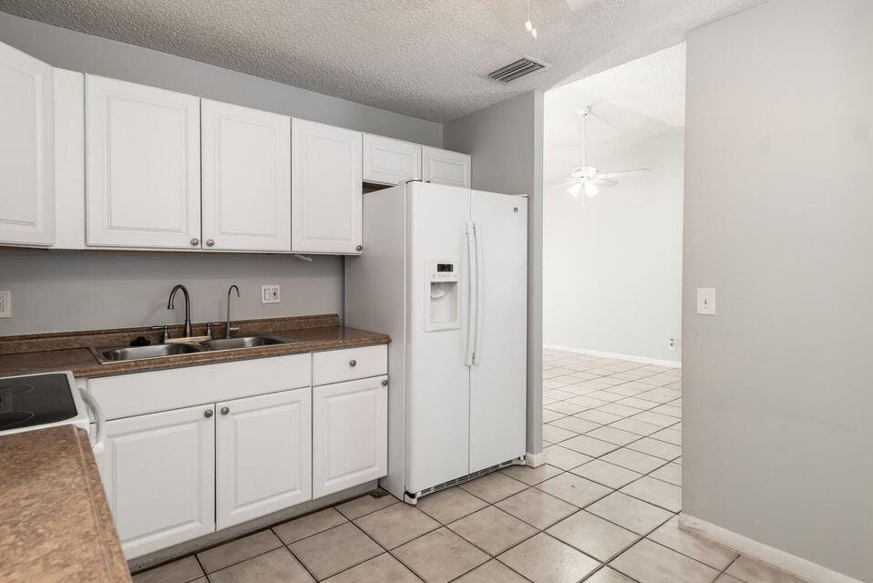 5692 SW Stonington Way SW 5692 — photo 2