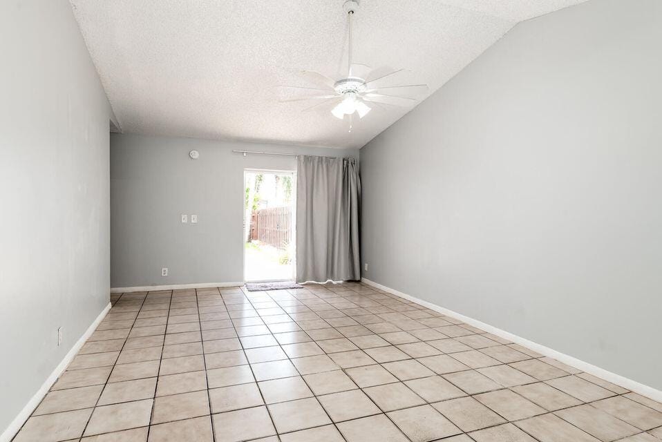 5692 SW Stonington Way SW 5692 — photo 5