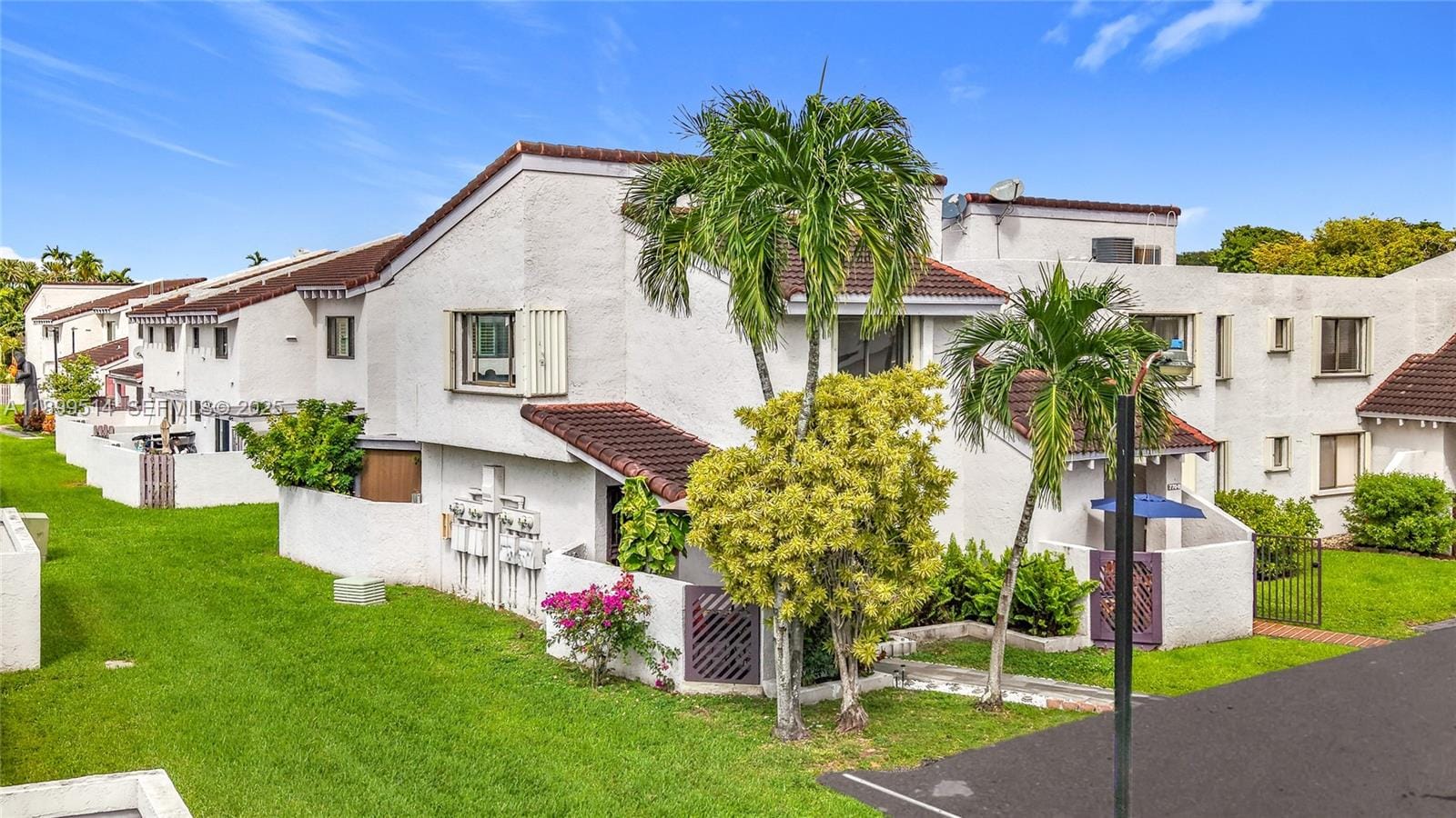 770 NW 106th Avenue 8B4-3, Miami, FL 33172