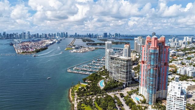 300 S Pointe Drive TH-3105, Miami Beach, FL 33139