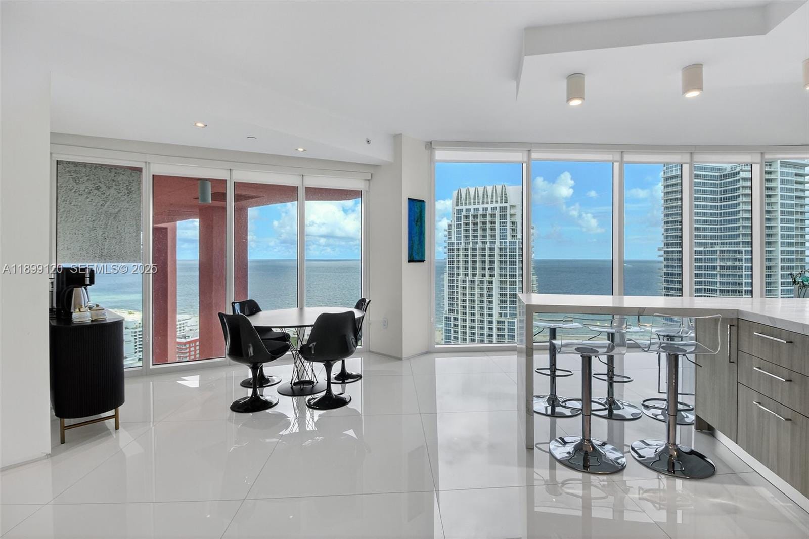 300 S Pointe Drive TH-3105, Miami Beach, FL 33139 photo 11