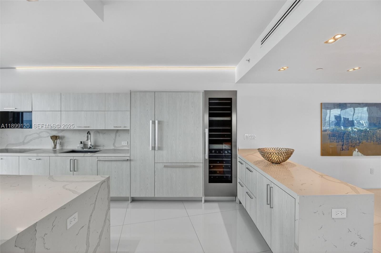 300 S Pointe Drive TH-3105, Miami Beach, FL 33139 photo 14