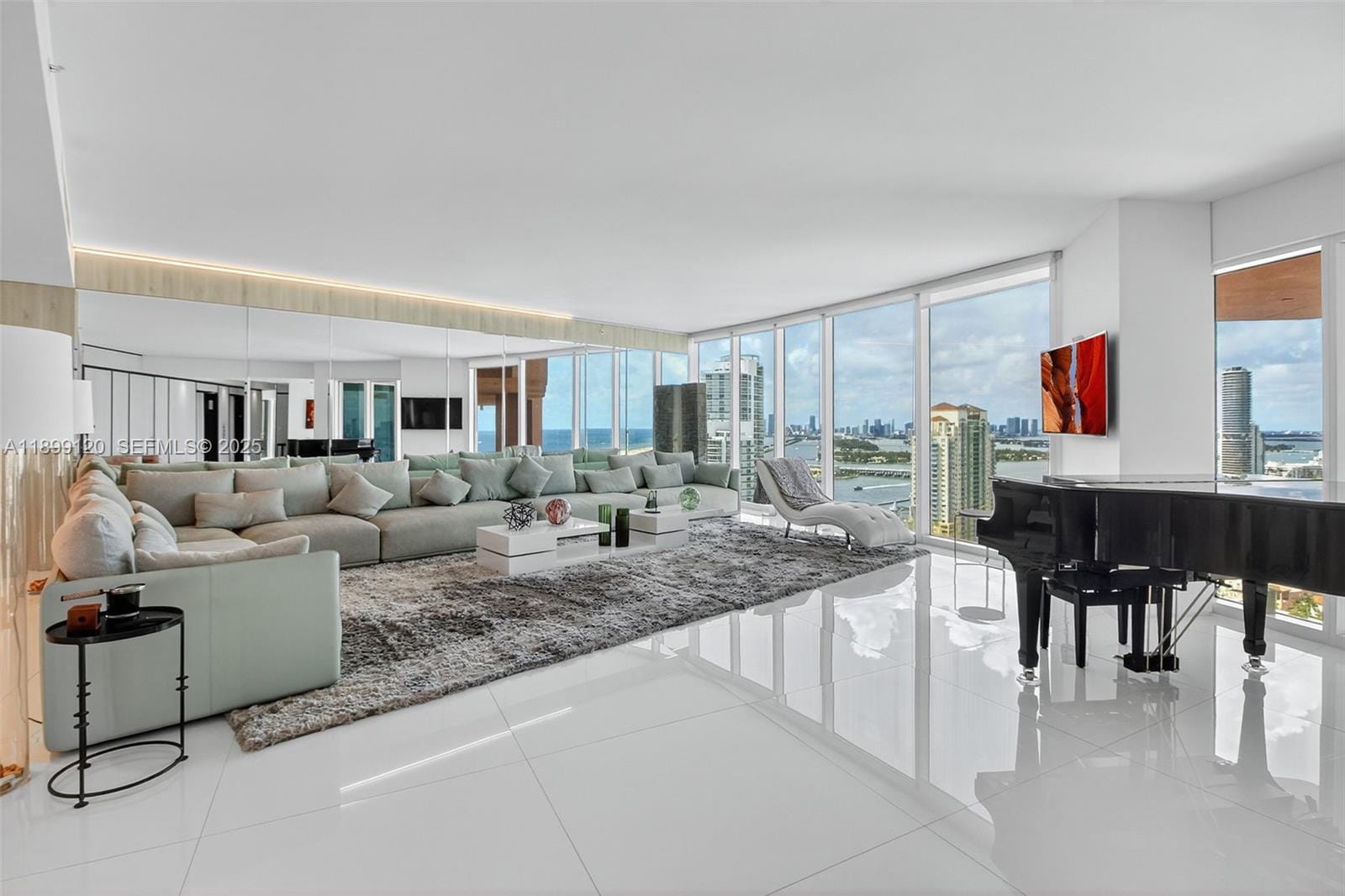 300 S Pointe Drive TH-3105, Miami Beach, FL 33139 photo 5