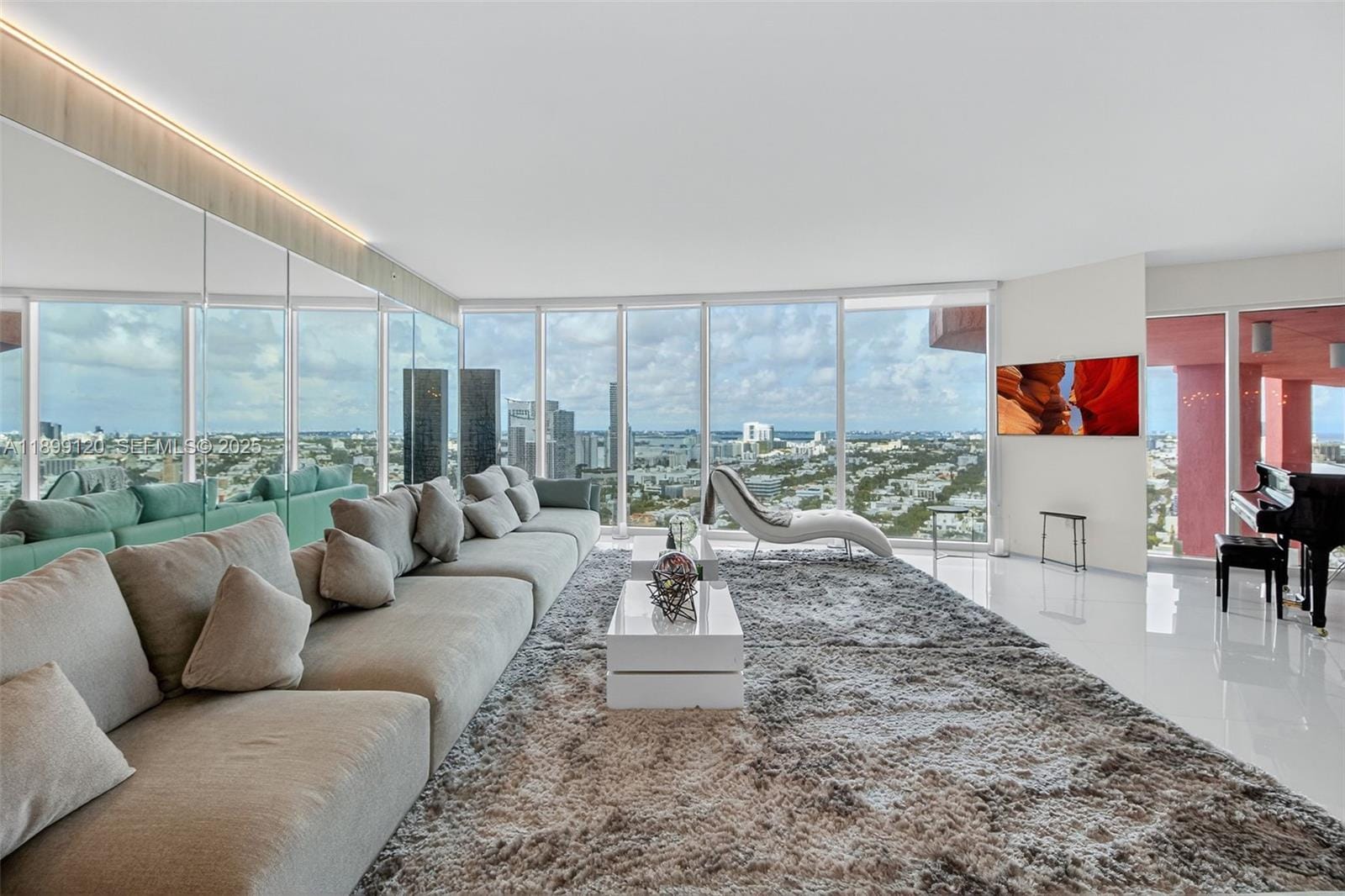 300 S Pointe Drive TH-3105, Miami Beach, FL 33139 photo 7