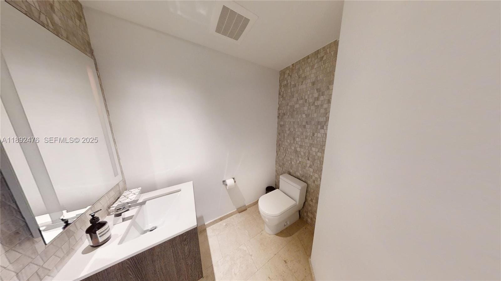 68 SE 6 Street 1111, Miami, FL 33131 photo 23