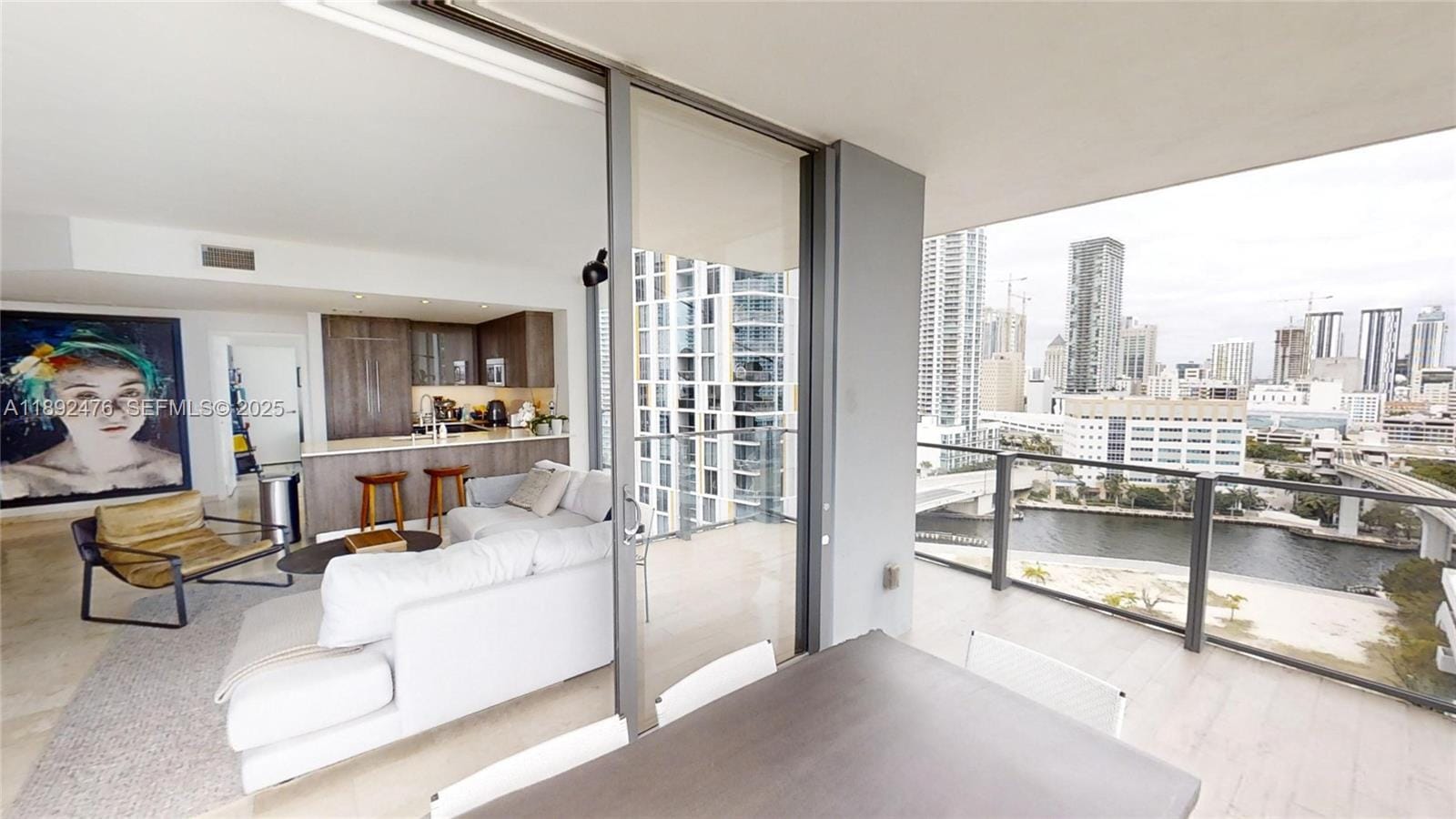 68 SE 6 Street 1111, Miami, FL 33131 photo 28