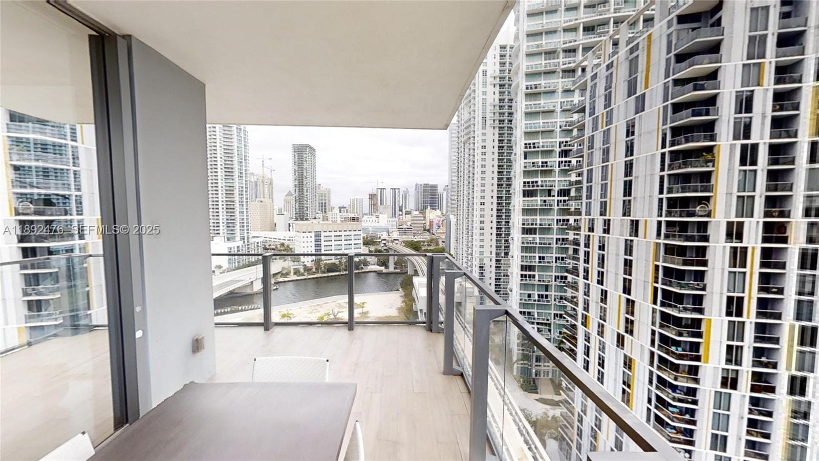 68 SE 6 Street 1111, Miami, FL 33131 photo 29