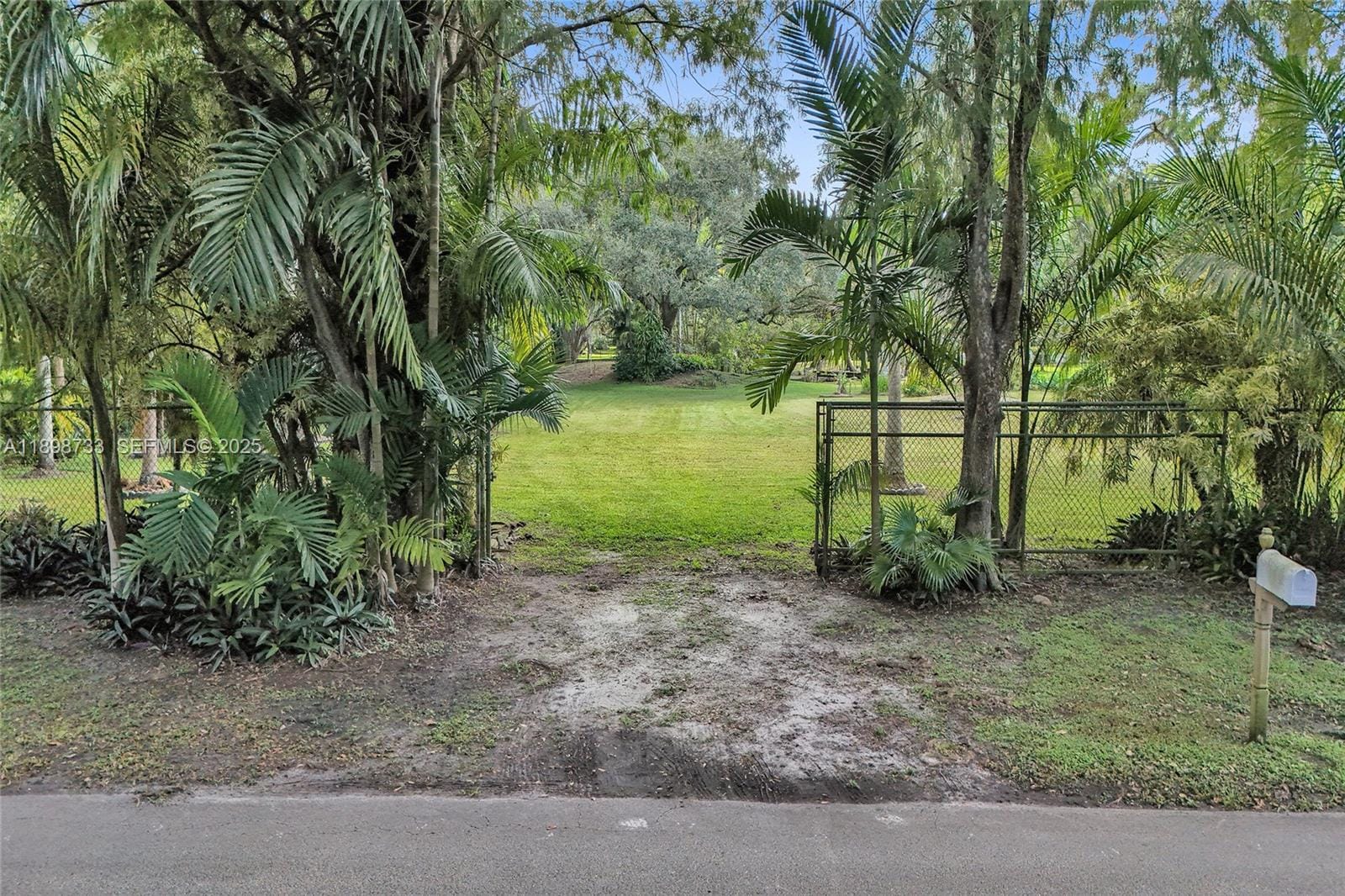 14270 SW 20th Street, Davie, FL 33325 photo 4