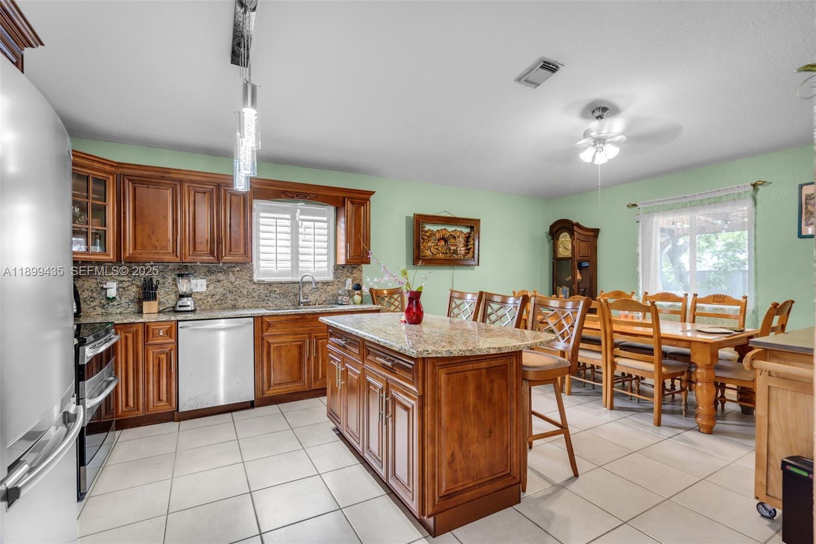 7967 NW 186th Terrace, Hialeah, FL 33015 photo 11