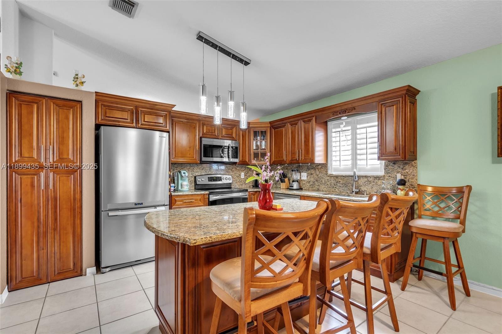 7967 NW 186th Terrace, Hialeah, FL 33015 photo 12