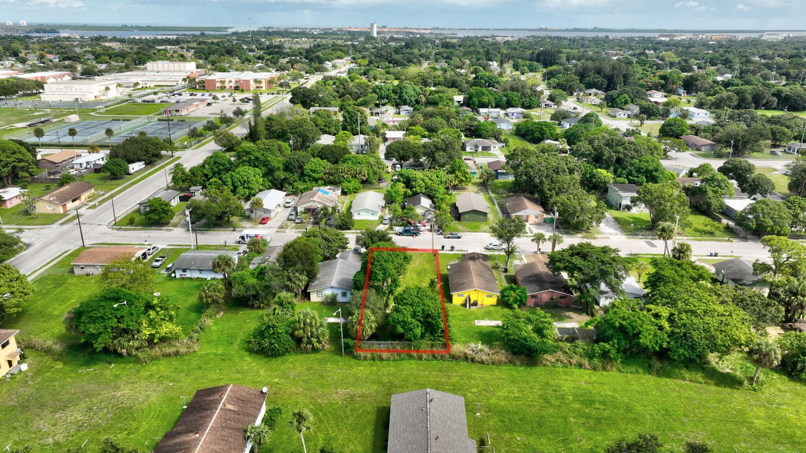 901 N 22nd Street, Fort Pierce, FL 34950 photo 11