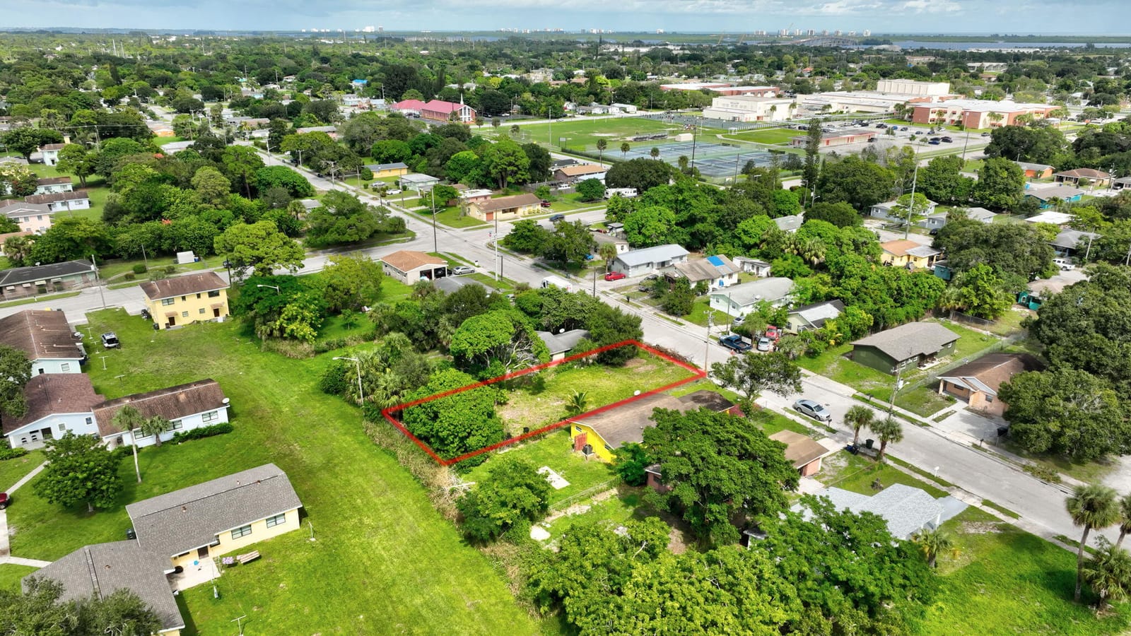 901 N 22nd Street, Fort Pierce, FL 34950 photo 10
