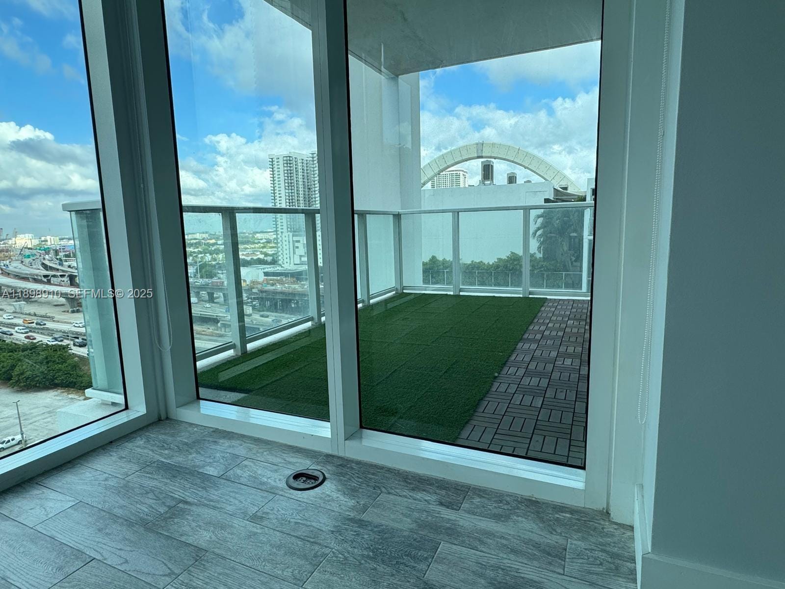 1040 Biscayne Boulevard 1106 — photo 12