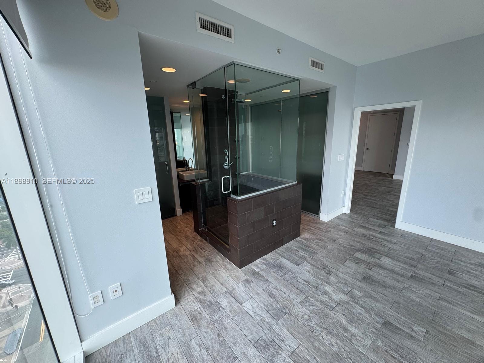 1040 Biscayne Boulevard 1106, Miami, FL 33132 photo 14