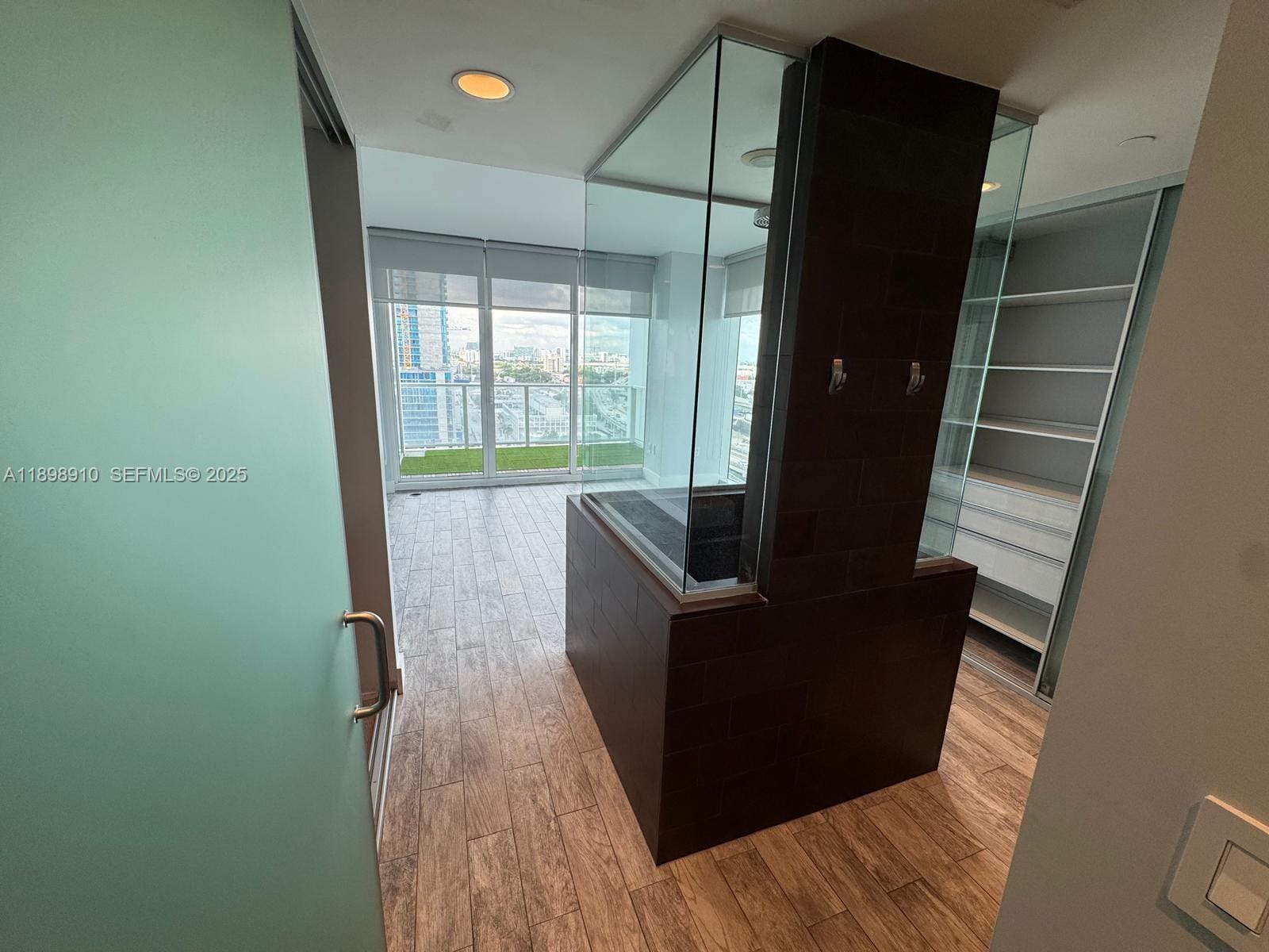 1040 Biscayne Boulevard 1106, Miami, FL 33132 photo 15