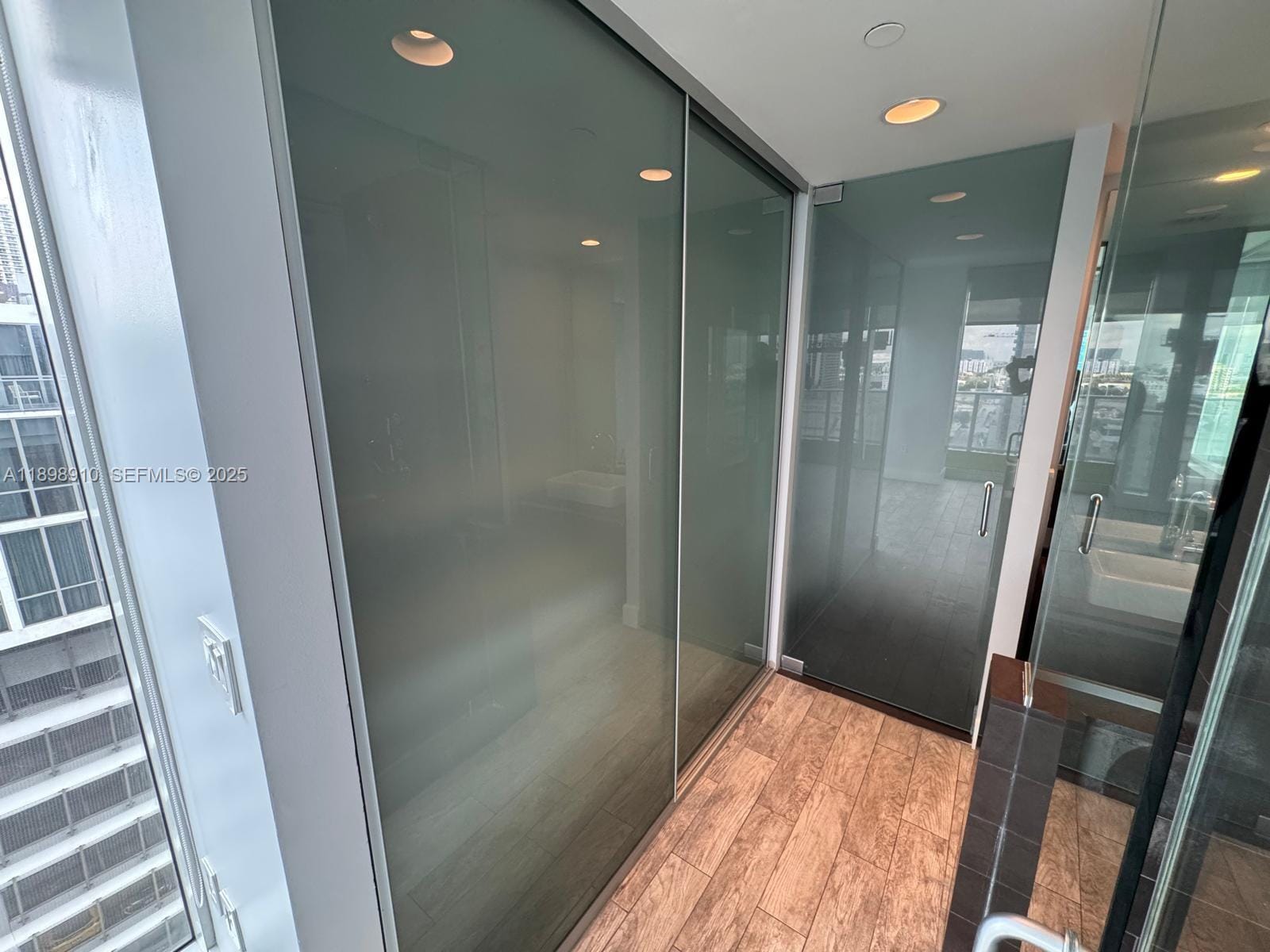 1040 Biscayne Boulevard 1106, Miami, FL 33132 photo 18