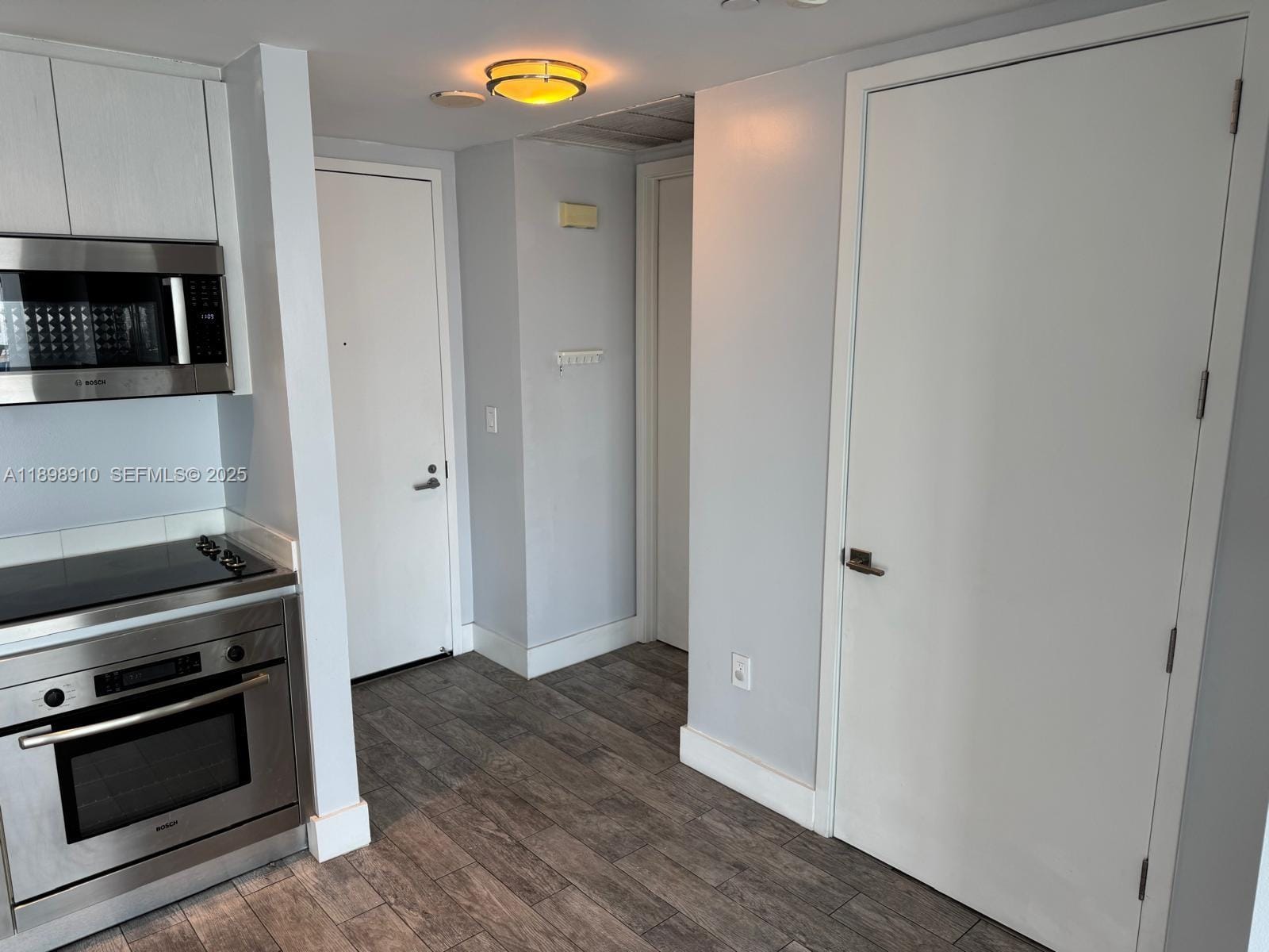 1040 Biscayne Boulevard 1106 — photo 8