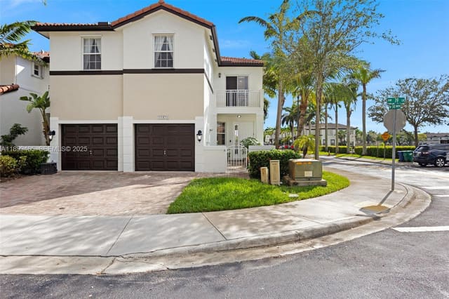 11470 NW 79th Lane, sold in Doral Isles North Sec Two, Doral, FL
