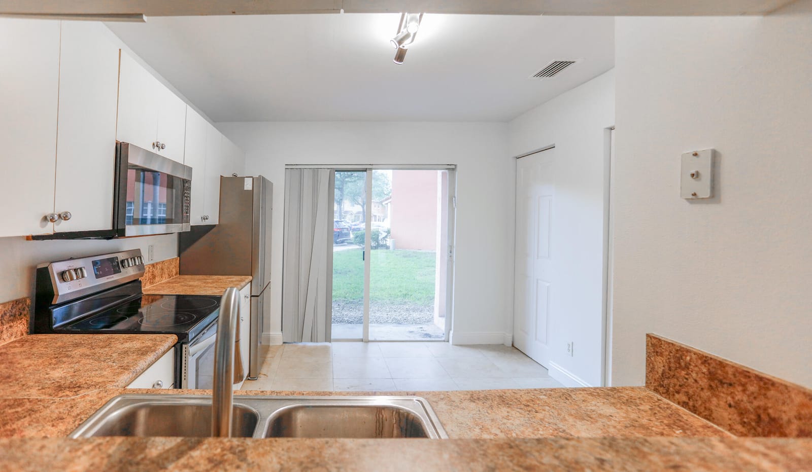 4149 NW 67th Te 4149 — photo 2