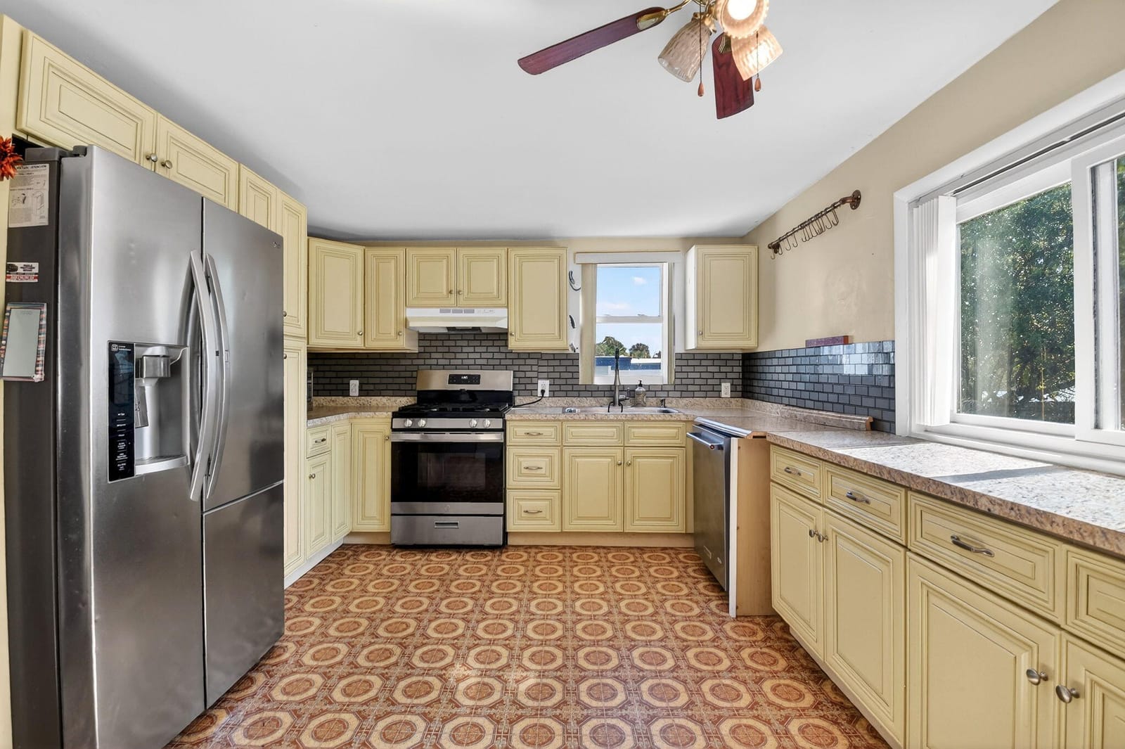 844 Bradley Street, West Palm Beach, FL 33405 photo 7