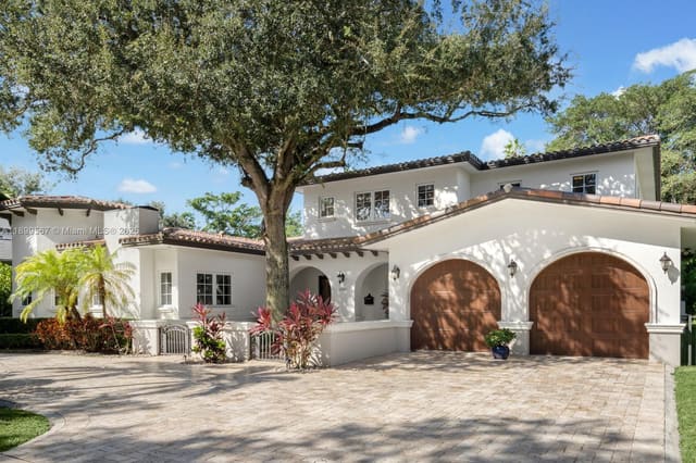 2500 N Greenway Drive, sold in Coral Gab Sec D Rev Pl, Coral Gables, FL