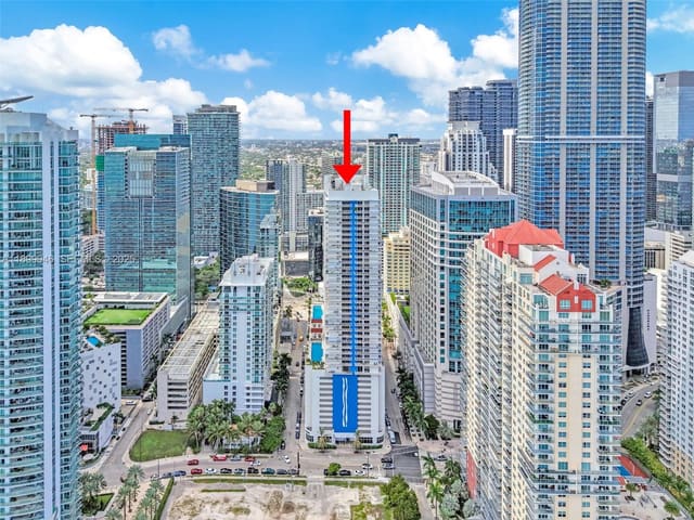 1200 Brickell Bay Drive 3501, Miami, FL 33131