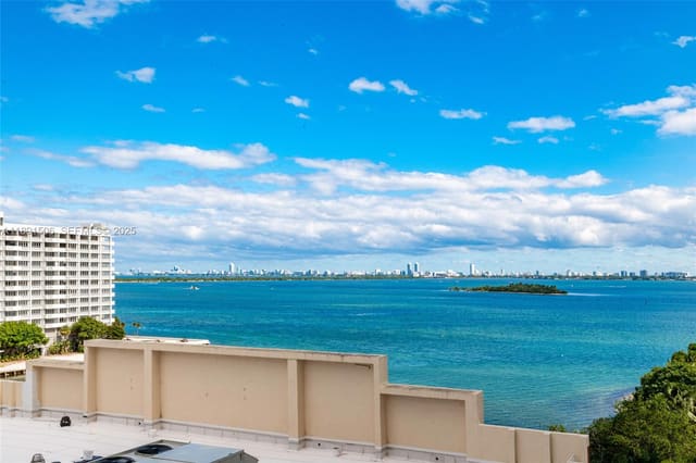 2000 N Bayshore Drive 907, Miami, FL 33137