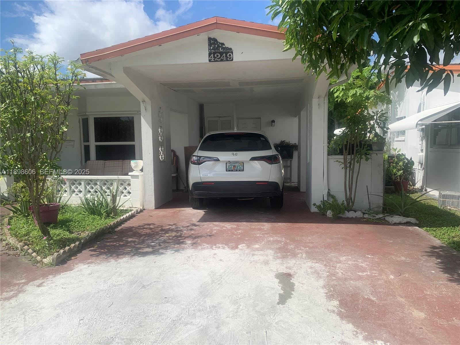 4249 NW 50th Terrace, Lauderdale Lakes, FL 33319