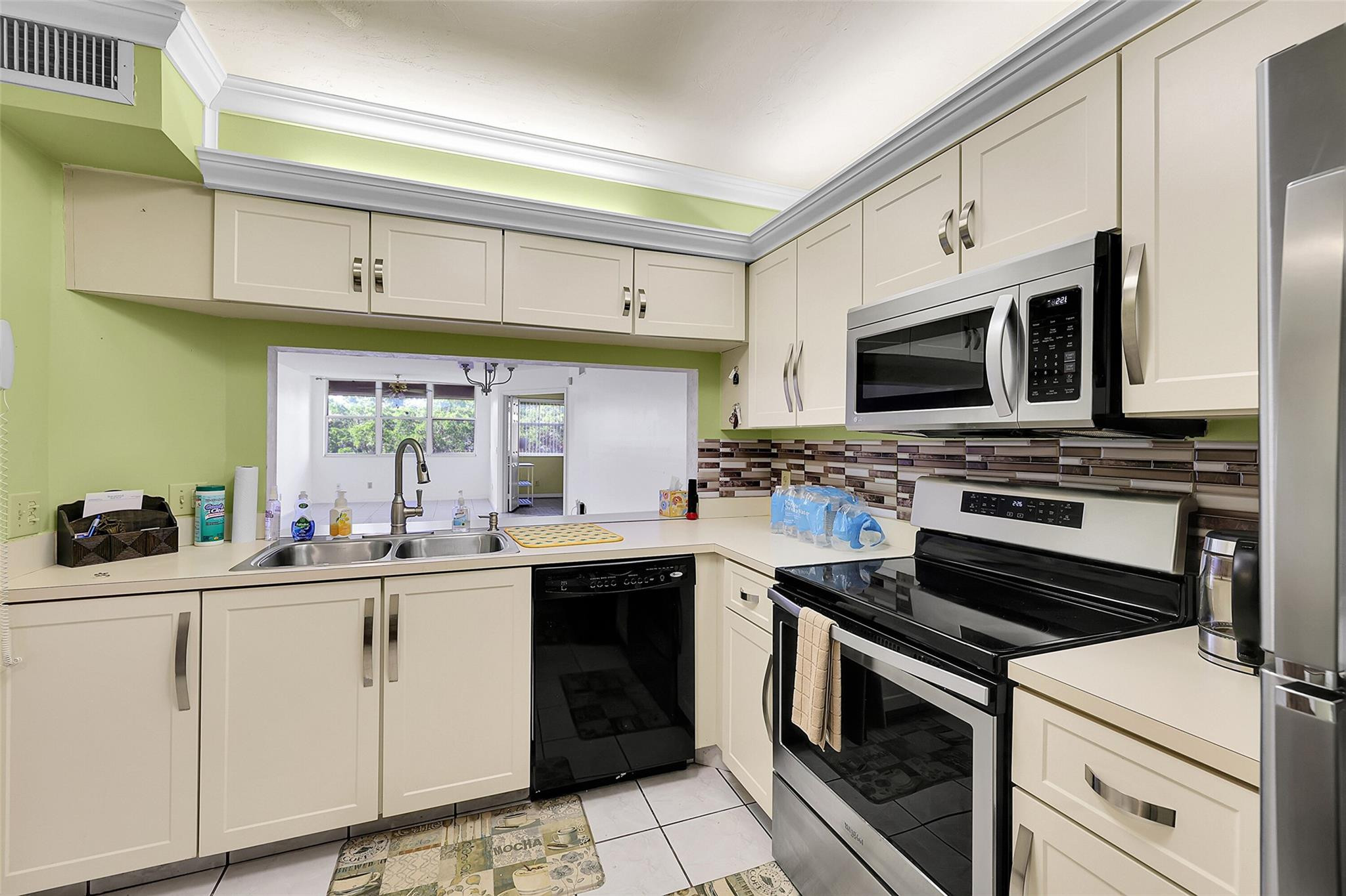 10369 NW 24th Place 402, Sunrise, FL 33322, Sunrise