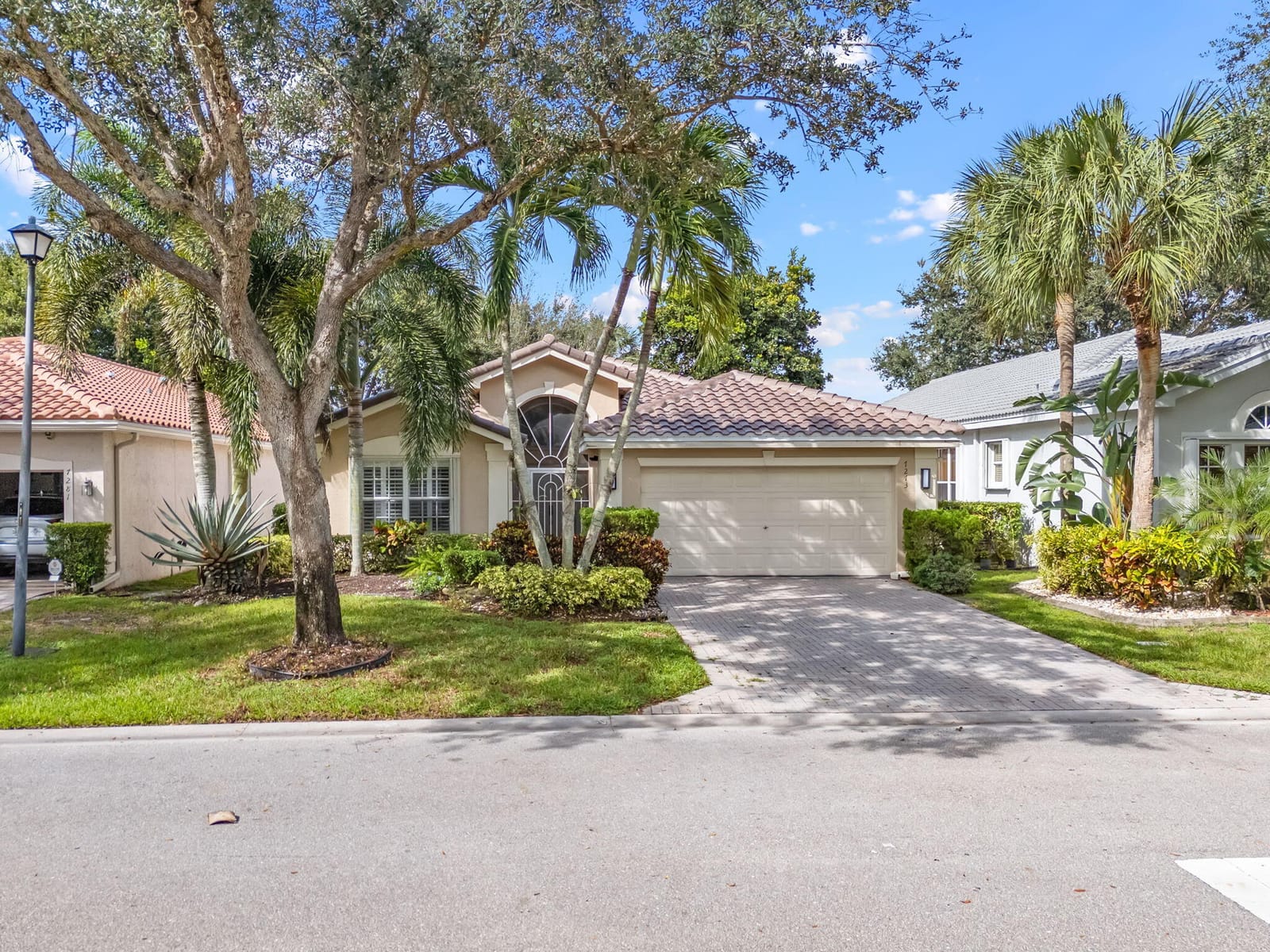 7273 Kea Lani Drive — photo 3