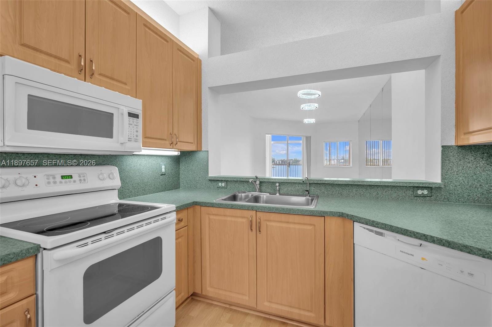 7486 Granville Drive 410, Tamarac, FL 33321 photo 8