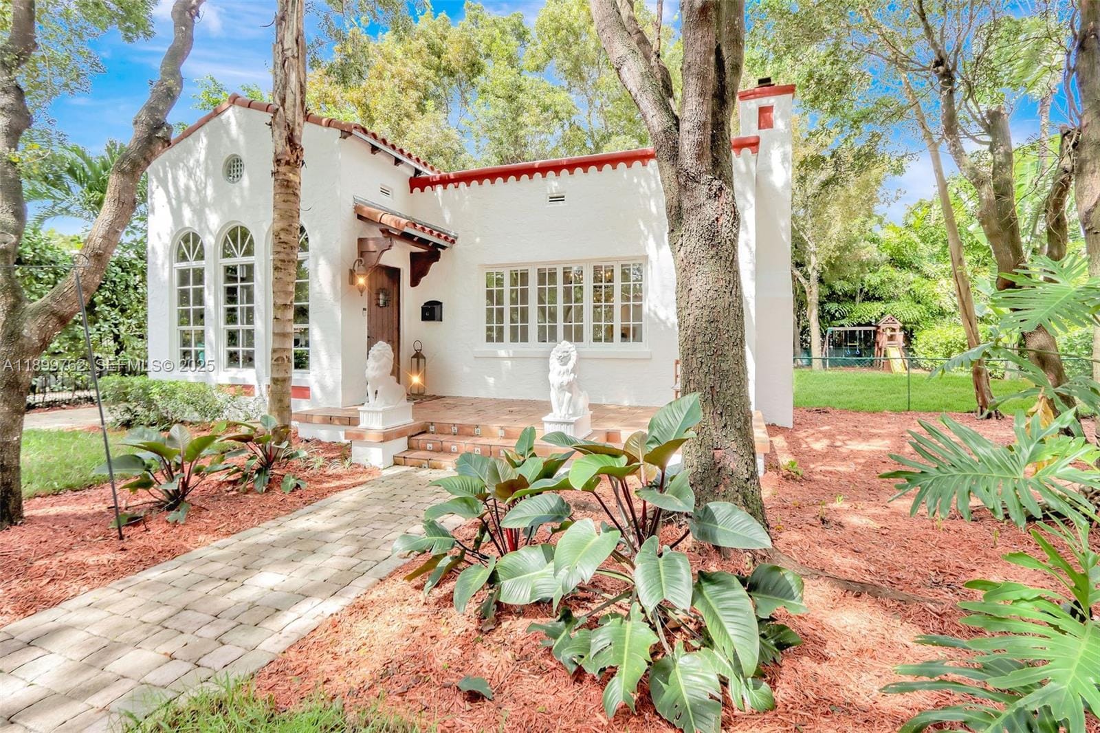 517 Minorca Ave., Coral Gables, FL 33134 photo 3