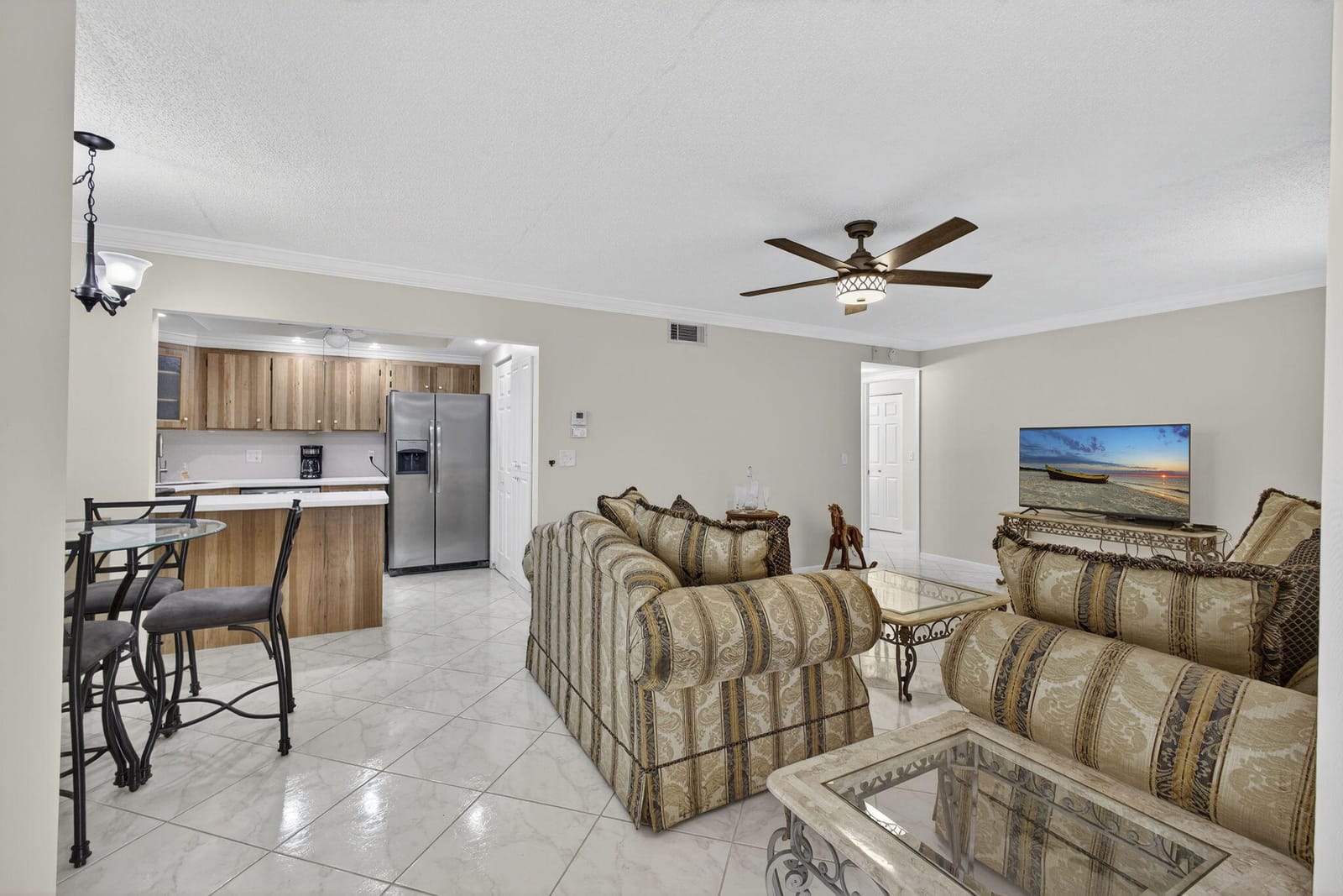309 Knotty Pine Circle D-1, Greenacres, FL 33463