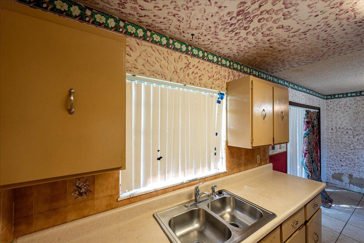 2695 Mohawk Avenue, Fort Pierce, FL 34946 photo 11