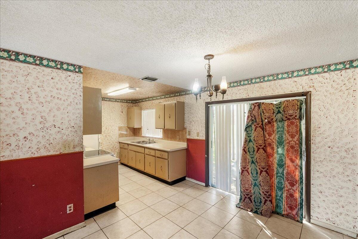 2695 Mohawk Avenue, Fort Pierce, FL 34946 photo 7