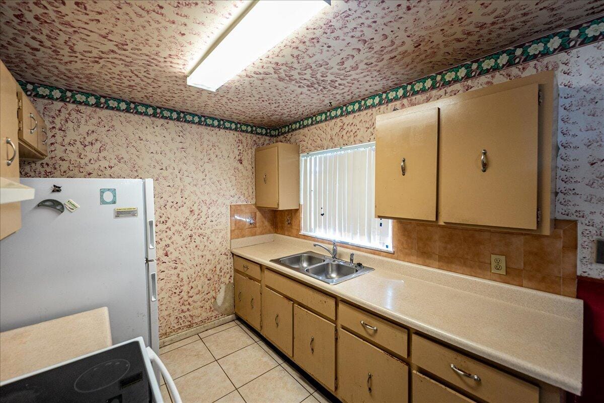 2695 Mohawk Avenue, Fort Pierce, FL 34946 photo 9
