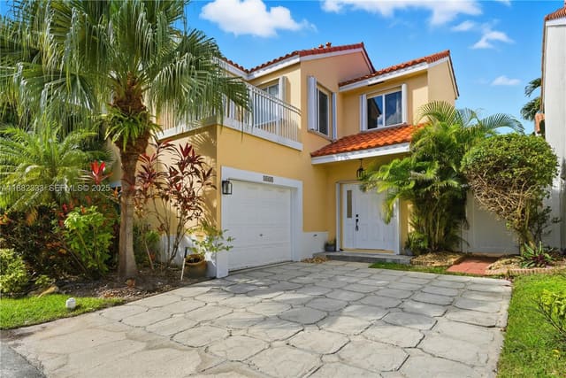 3625 Murano Drive, Hollywood, FL 33021
